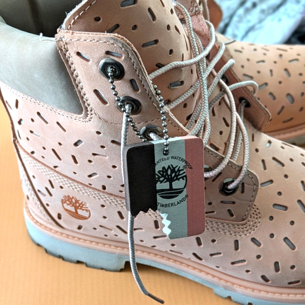 Neapolitan limited edition, timberlands.